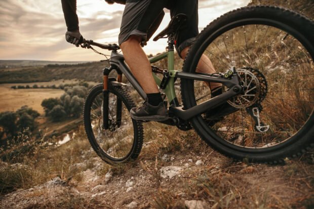 Cómo Mejorar en Ciclismo de Montaña bajas y subidas
